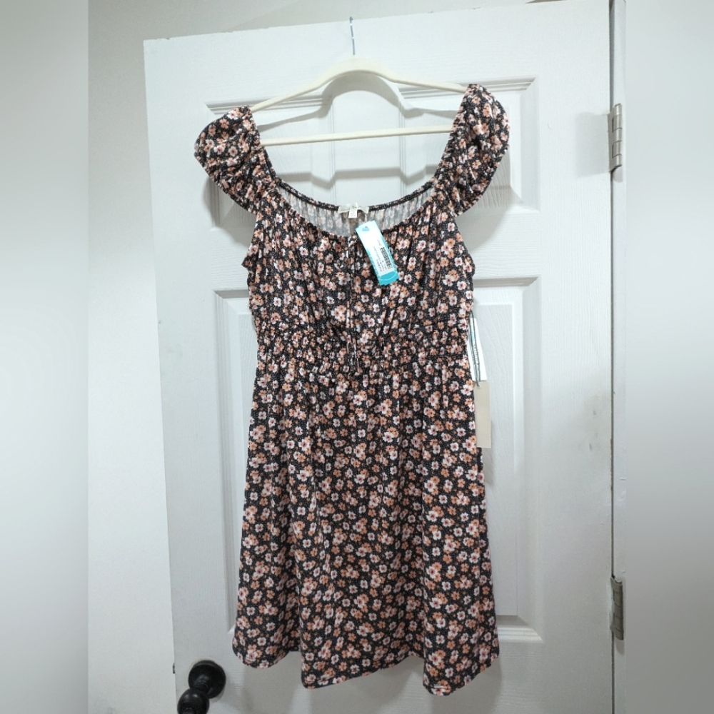 Nine Britton Cap Sleeve Dress